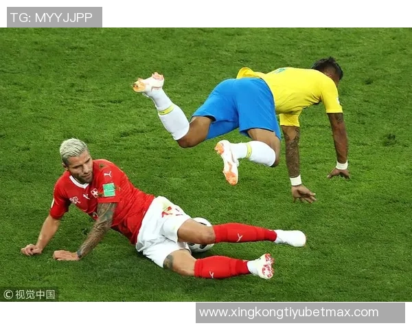 罗德里戈禁区内巧妙漏球晃倒后卫右脚弧线球精彩破门 罗德里戈禁区内巧妙漏球晃倒后卫右脚弧线球精彩破门