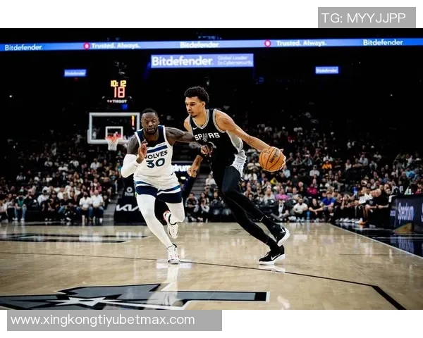 华子康利兰德尔缺席季前赛戈贝尔迪文迪林厄姆领衔首发对阵掘金