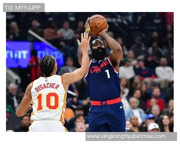 哈登半场表现低迷仅得11分负值惨淡球队遭遇重创