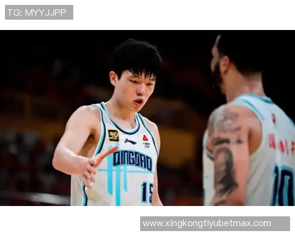 杨瀚森17分钟内积极出手11次展现随时助力球队的拼搏精神