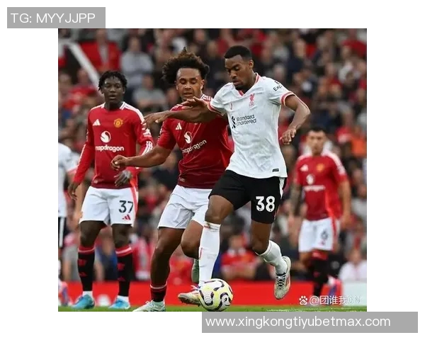 英超战报：利物浦遭遇四连败曼联喜迎三连胜展现强势回归