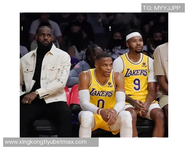 湖人新秀蒂耶罗首战表现平平黄蜂34号秀闪耀全场贡献13分7板